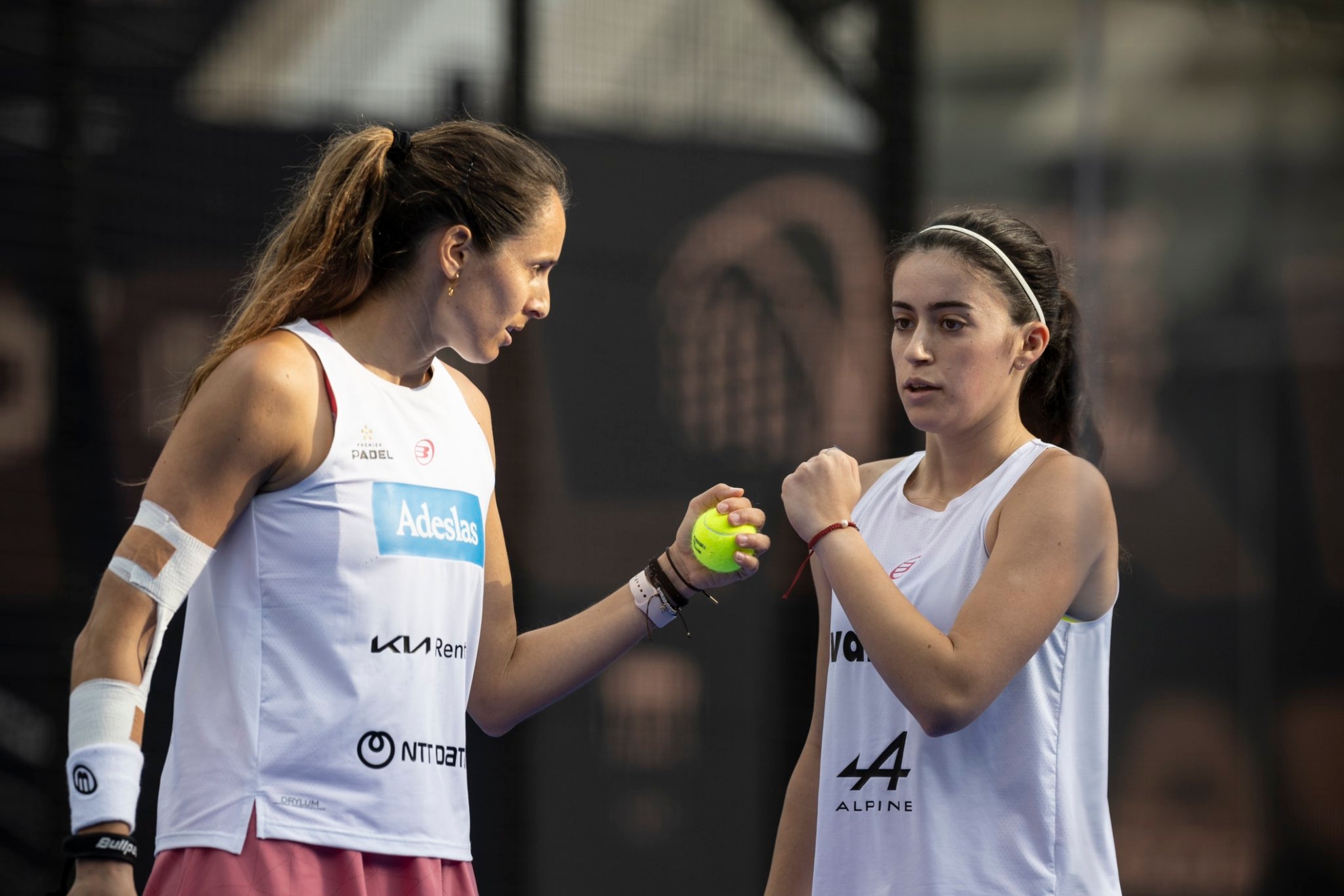 球变得更加 球变得更加